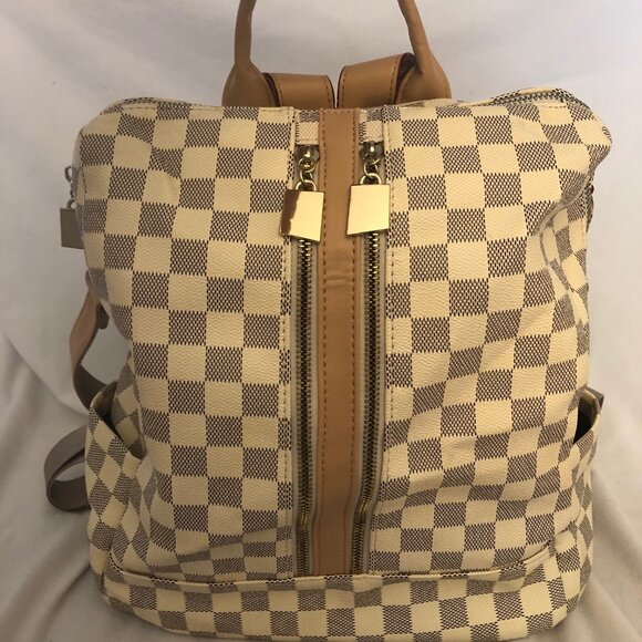 Grey & White Checkered Backpack & Matching Wristlet main image 4